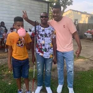 Meet your Posher, Eve